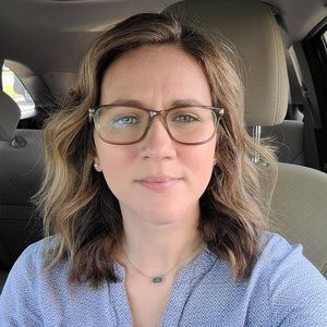 Meet your Posher, Angela